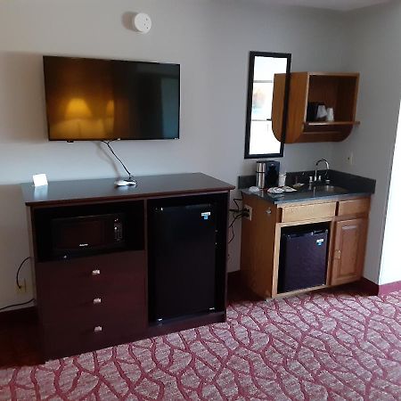 Boarders Inn & Suites By Cobblestone Hotels Superior Eksteriør billede