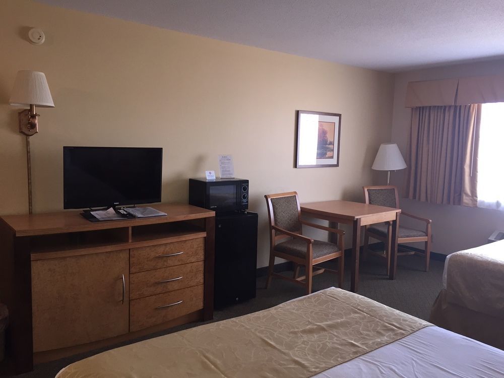 Boarders Inn & Suites By Cobblestone Hotels Superior Eksteriør billede