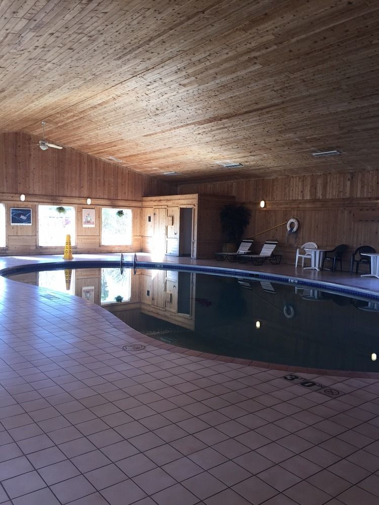 Boarders Inn & Suites By Cobblestone Hotels Superior Eksteriør billede