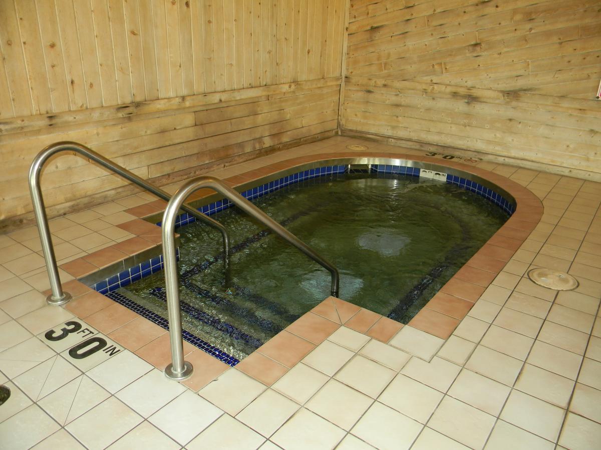 Boarders Inn & Suites By Cobblestone Hotels Superior Eksteriør billede