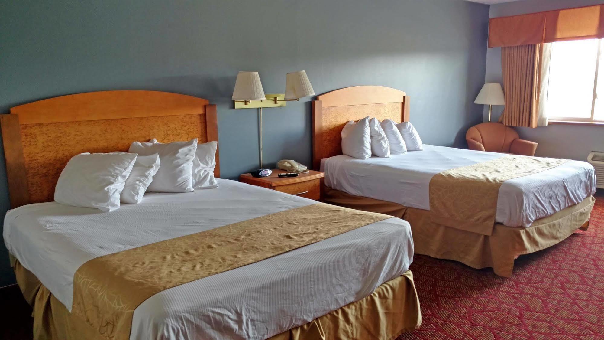 Boarders Inn & Suites By Cobblestone Hotels Superior Eksteriør billede