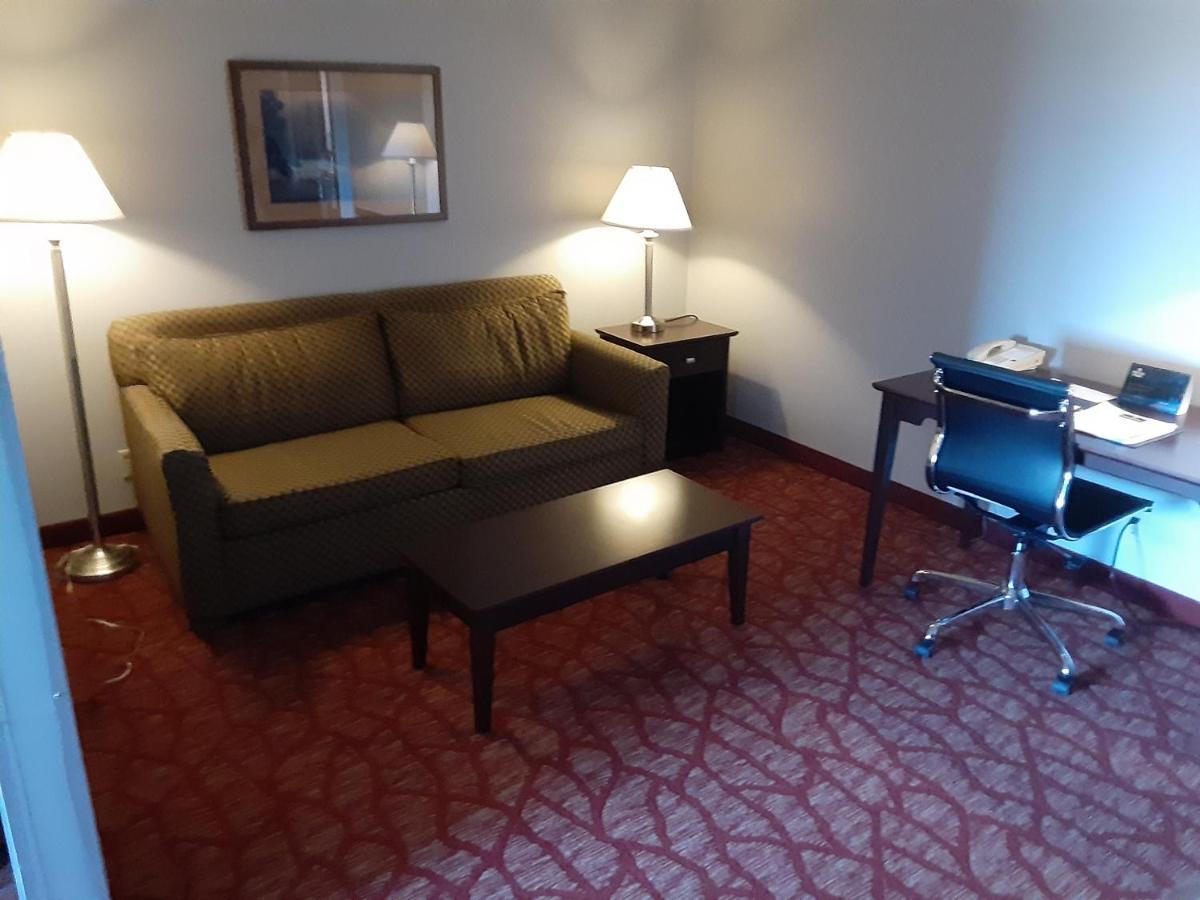 Boarders Inn & Suites By Cobblestone Hotels Superior Eksteriør billede