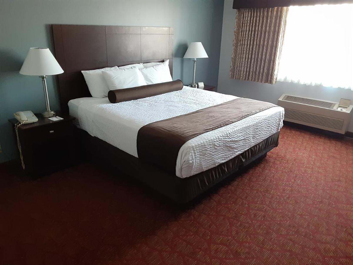 Boarders Inn & Suites By Cobblestone Hotels Superior Eksteriør billede